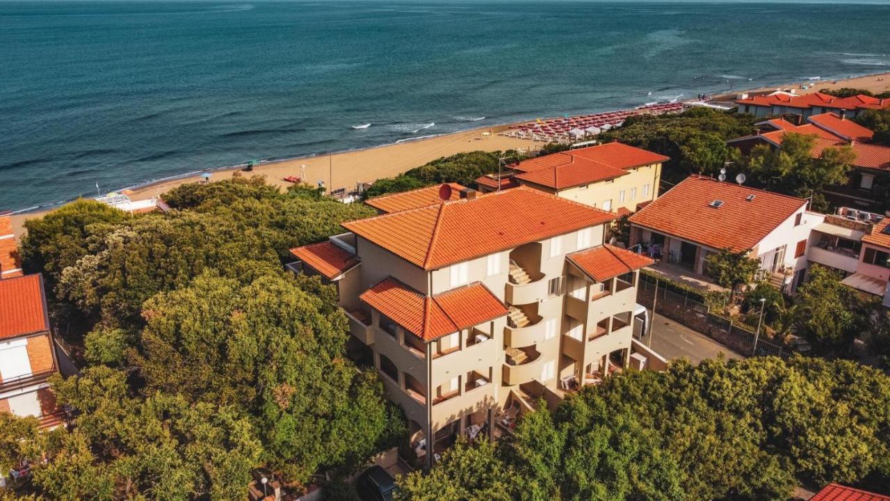 Zefiro Apartments San Vincenzo Exteriör bild