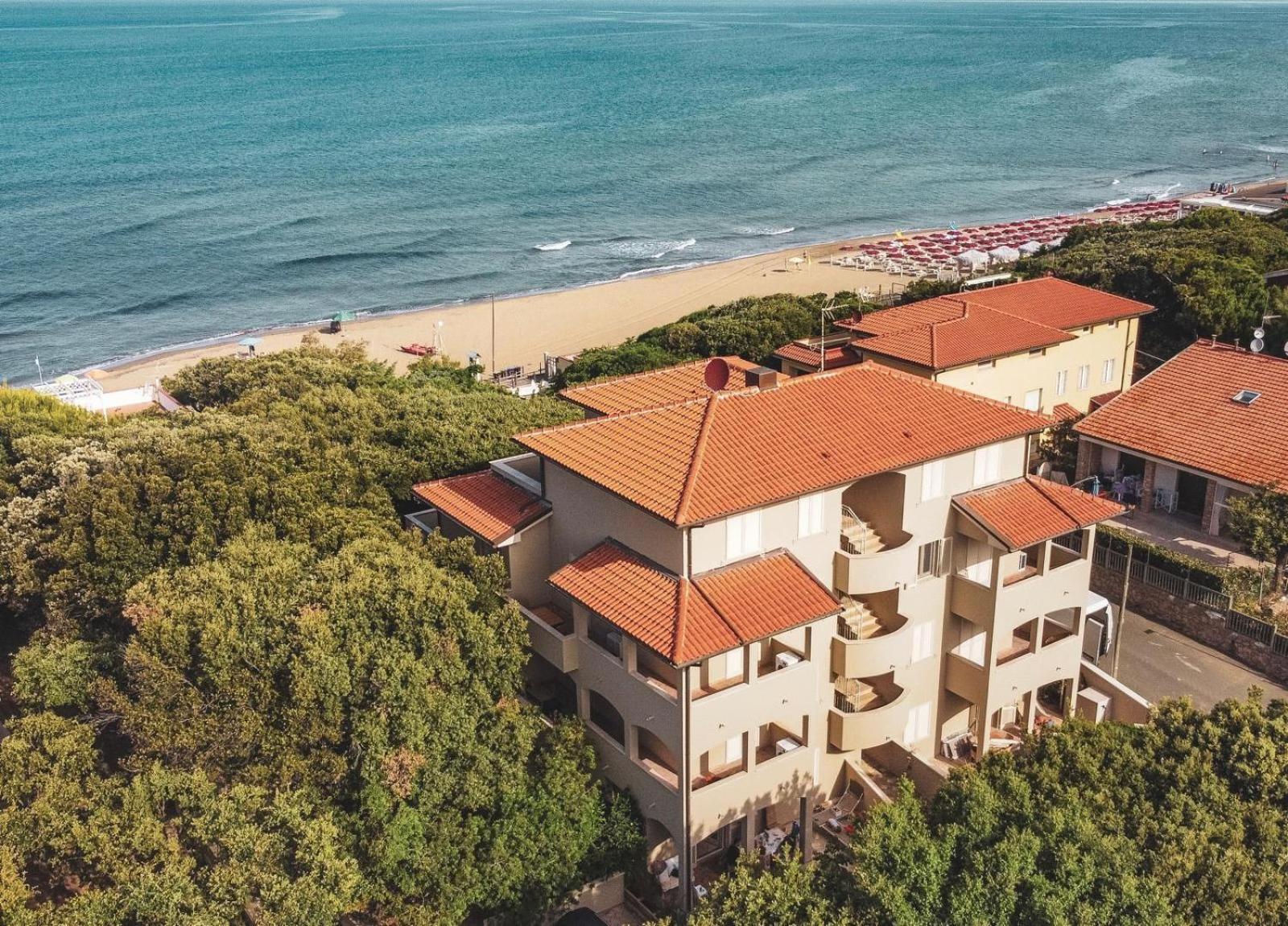 Zefiro Apartments San Vincenzo Exteriör bild